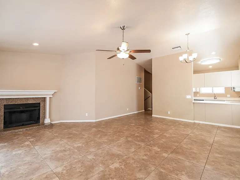 921 S Val Vista Dr #138 — Photo 6