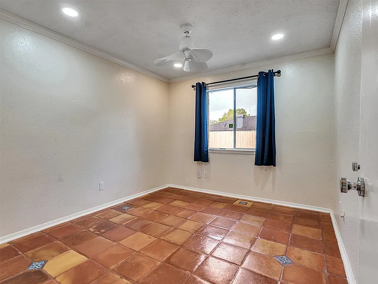 22538 Market Square Ln — Photo 24