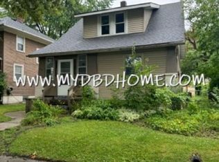 212 Lexington Ct, Fort Wayne, IN 46806