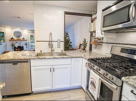 5th image of 23821 Hillhurst Dr APT 30