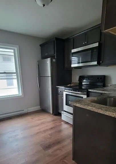 324 Tuttle St — Photo 5