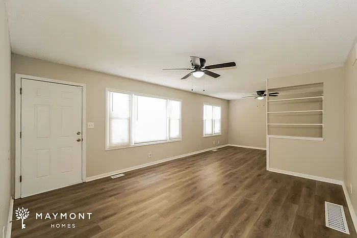 3 bed, 2.0 bath, 1272 sqft, $1,445 — Photo 2
