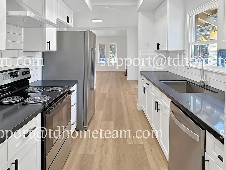 617 3rd Ave S — Photo 11