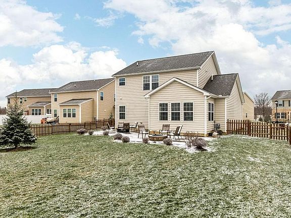2nd image of 313 Evergreen Cir