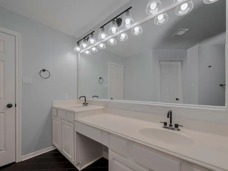 311 N Esplanade Ln — Photo 37