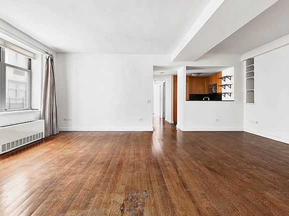 2nd image of 100 W 58th St APT 10G
