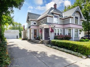 33611 Oakland Ave, Farmington, MI