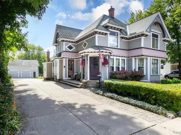 33611 Oakland Ave, Farmington, MI 48335