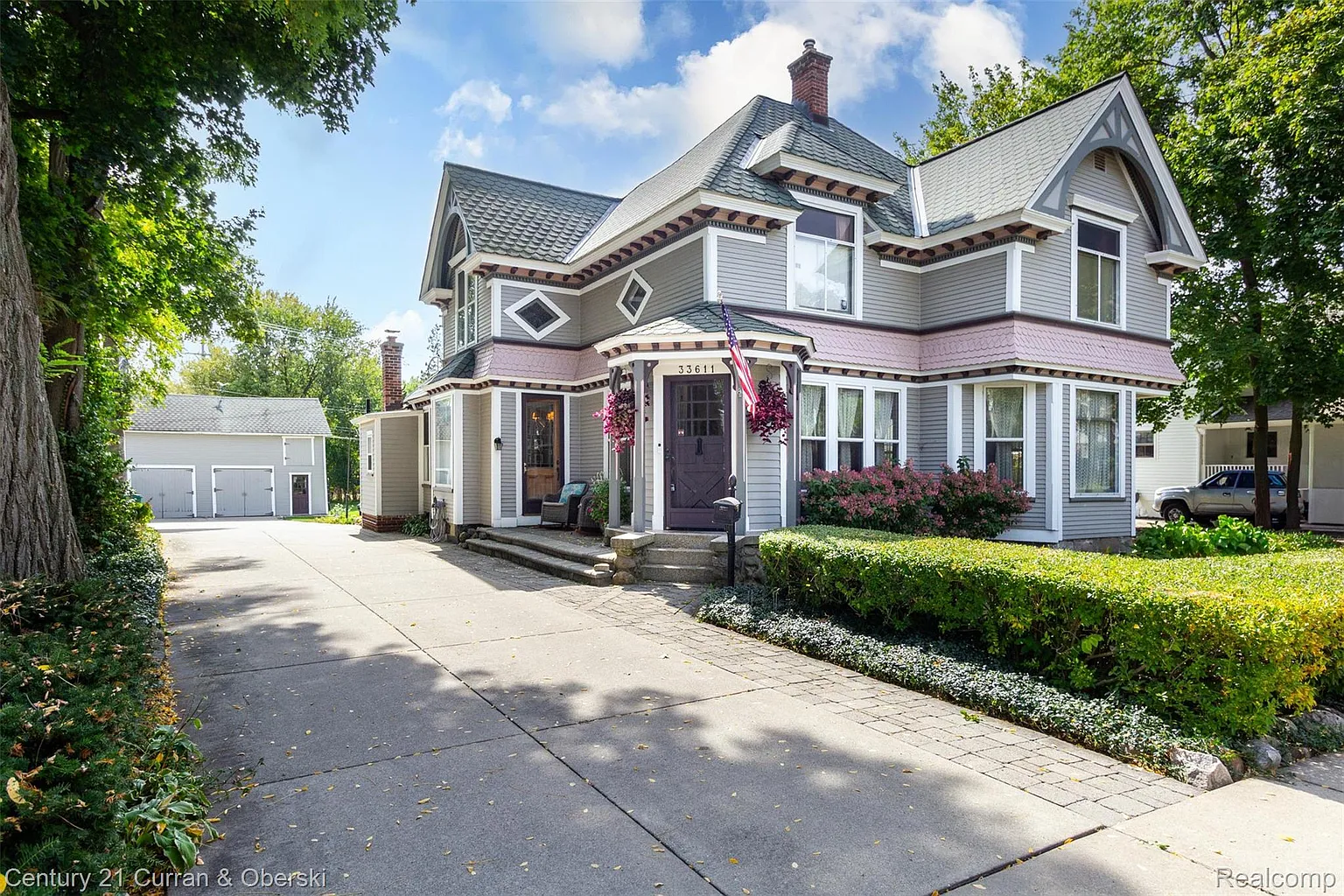 33611 Oakland Ave photo 1