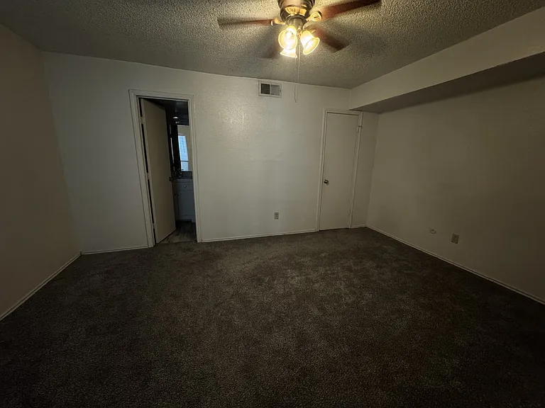 2300 Balsam Dr #G102 — Photo 16