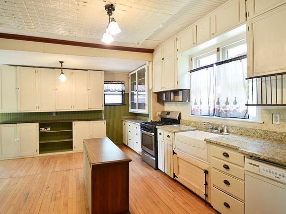 5th image of 1505 16th Ave S