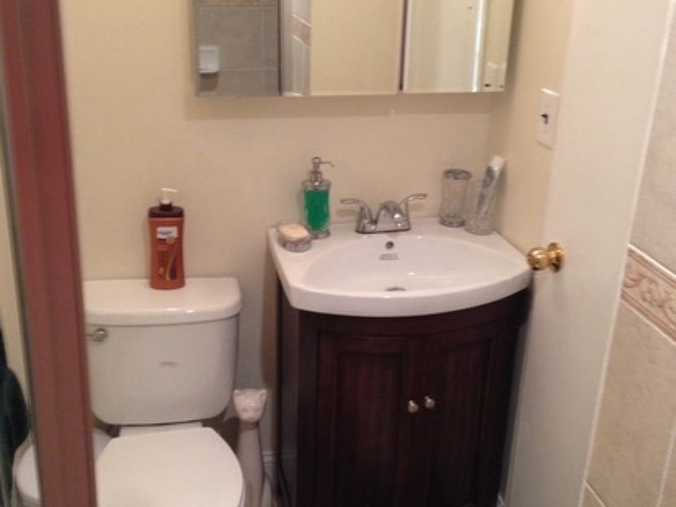 1st image of 1911 New Hyde Park Rd