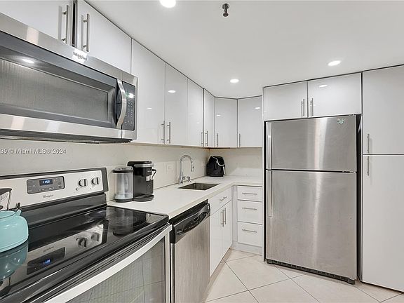 4th image of 20505 E Country Club Dr APT 734
