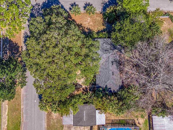 3rd image of 1590 N 19th Ave