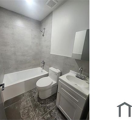 4th image of 179 Amboy St