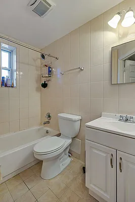 Rented by Capri Jet Realty Corp | media 4
