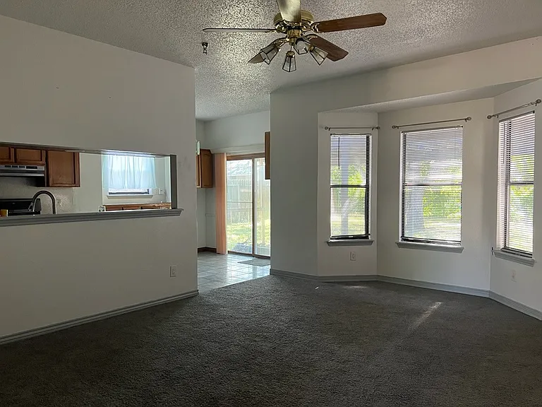 2857 Tumbleweed Dr — Photo 2