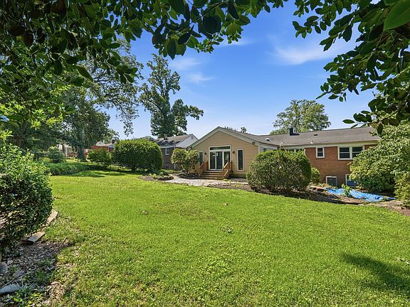 4th image of 5223 Yorktown Blvd