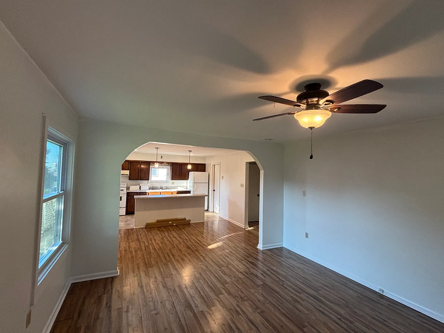 1 bed, 800 sqft, $1,050 — Photo 2