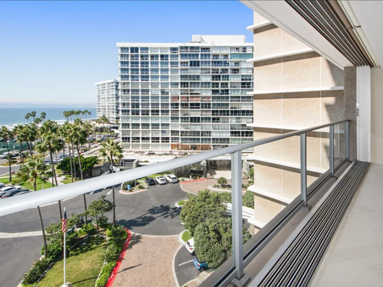 1820 Avenida Del Mundo #701 — Photo 18