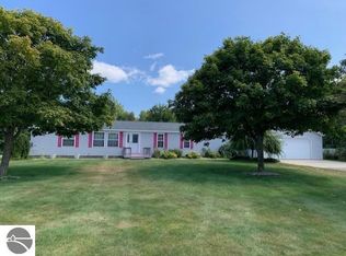 452 Lake Maynard Trl, Tawas City, MI 48763