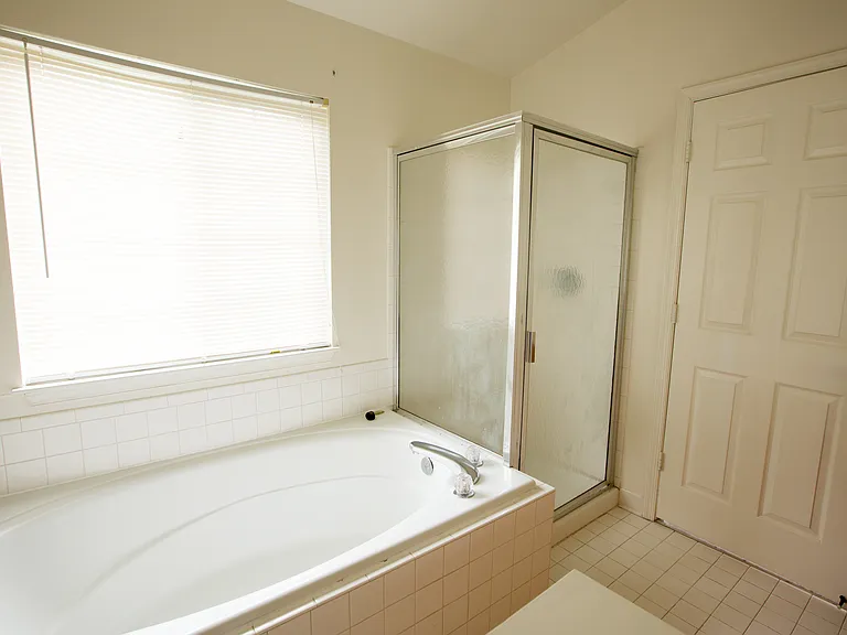 2911 Jessica Ct — Photo 21