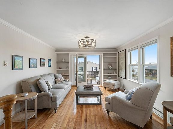 4th image of 185 Kearns Ave
