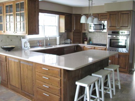 3rd image of 501 Deer Lake Dr W