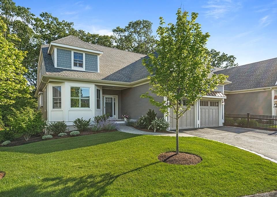 1st image of 38 Woodmere Dr #38