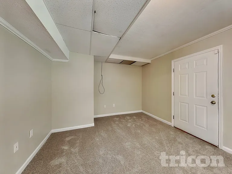 50 Tufts Cir — Photo 16