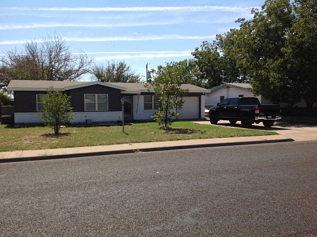 1st image of 404 E 48th St