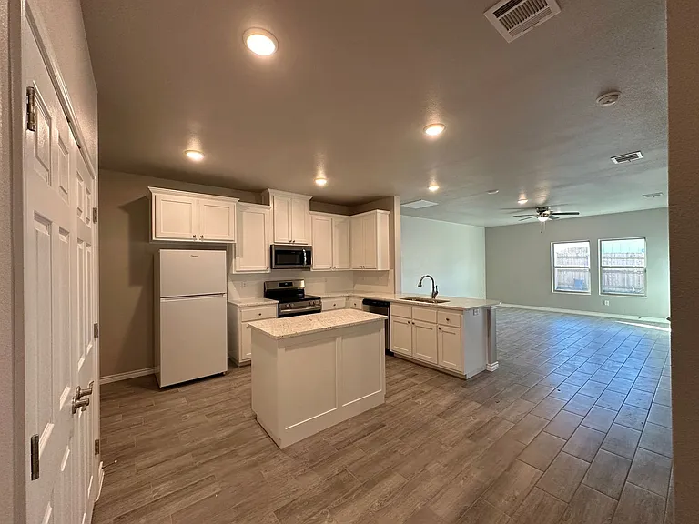 5411 Rose Garden Loop #A — Photo 5