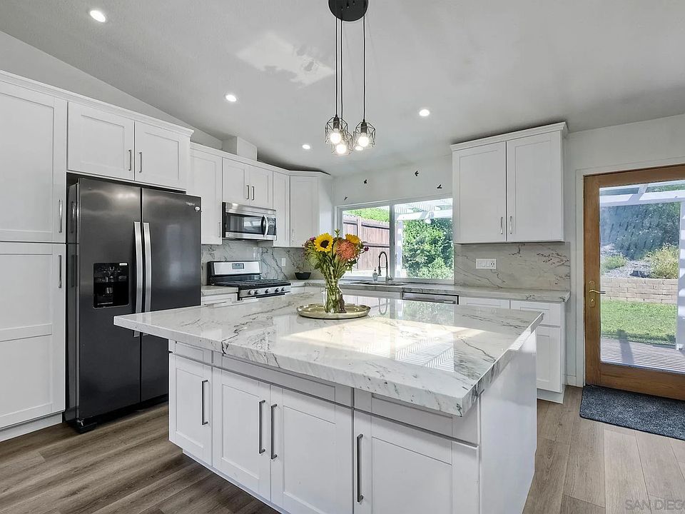 1st image of 11458 Tribuna Ave