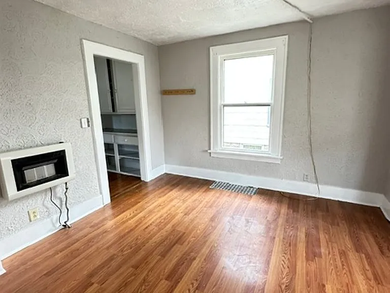 1007 Brownell Ave — Photo 4