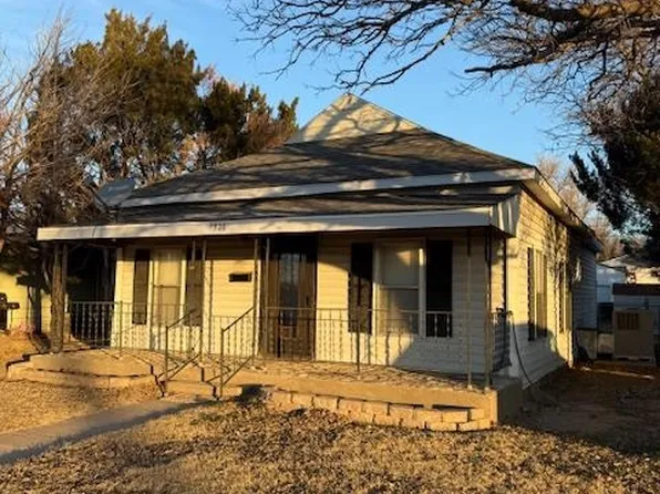 320 W 2nd St, Larned, KS 67550