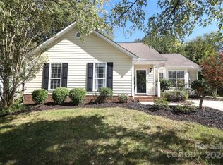 6623 Flat Creek Dr, Charlotte, NC 28277