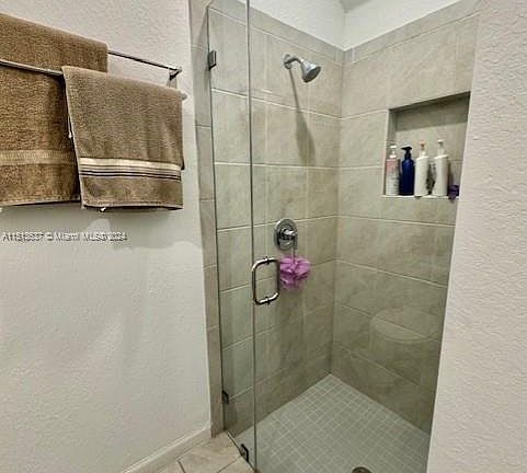 5th image of 545 NE 4th Ln