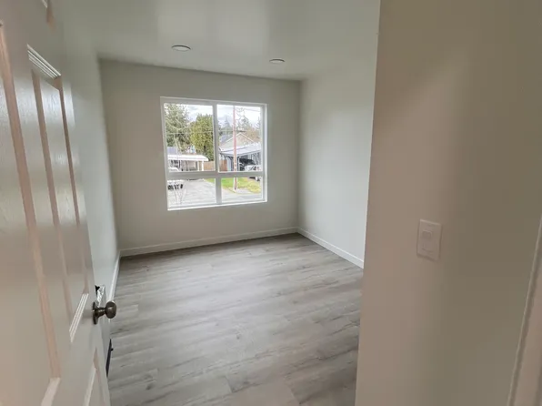411 N 21st St, Mount Vernon, WA