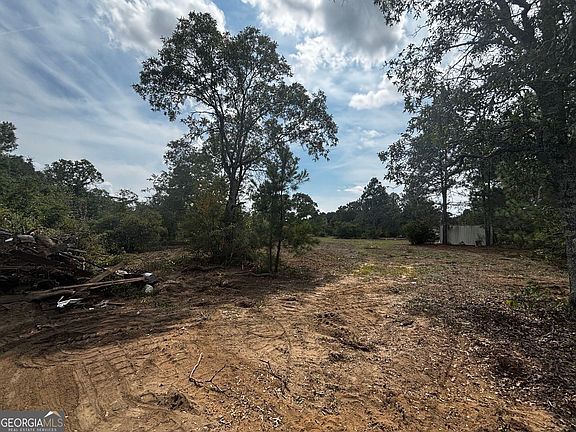 3rd image of 1013 Blasingame Rd
