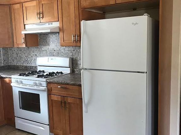 4th image of 14 Franklin Pl