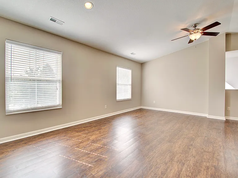 2223 Rolling Hills Dr — Photo 7