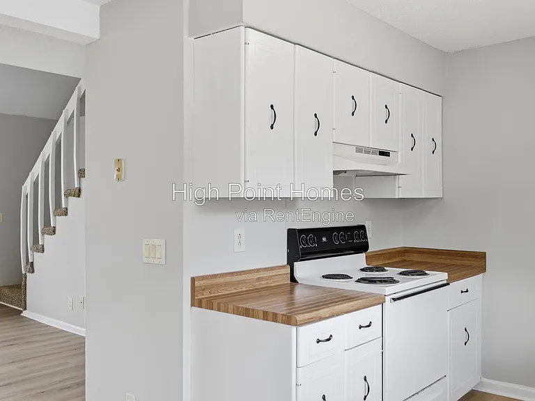 90 Park St #109 — Photo 15