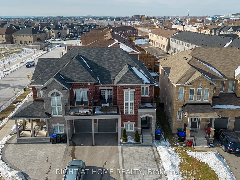 126 Blackwell Cres — Photo 1