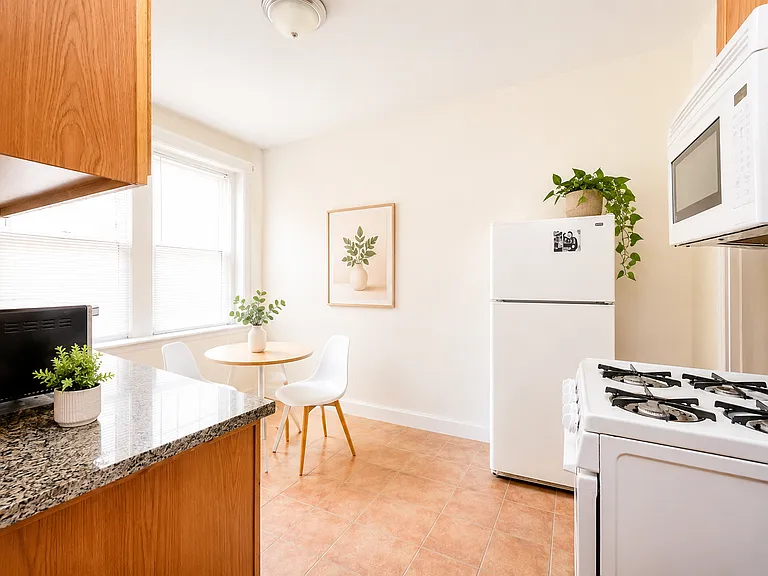 Kitchen with breakfast set