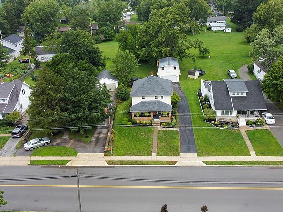 4th image of 482 W Elm St