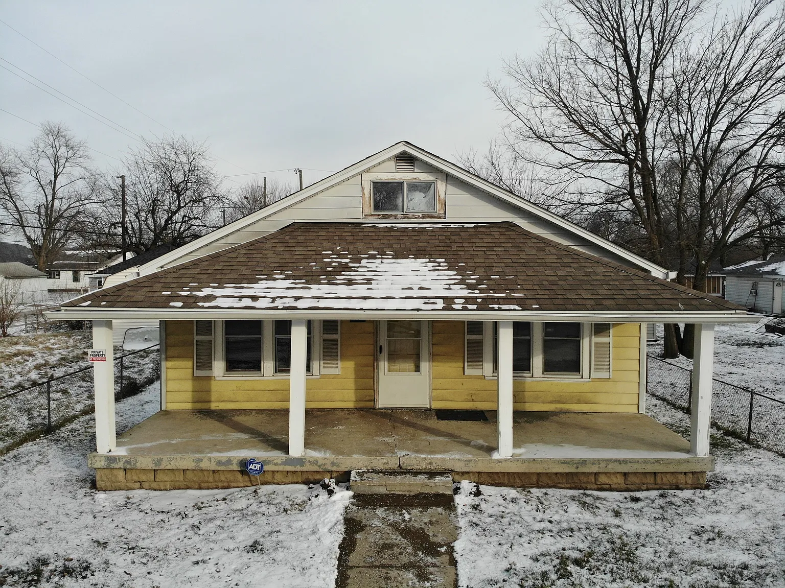 1005 S Belleview Pl photo 1