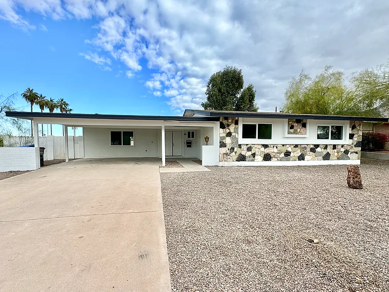 1902 E Flynn Ln — Photo 23
