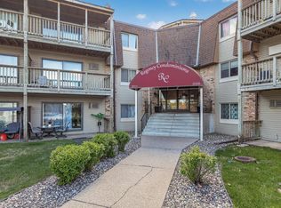 2011 E 122nd St APT D1, Burnsville, MN 55337