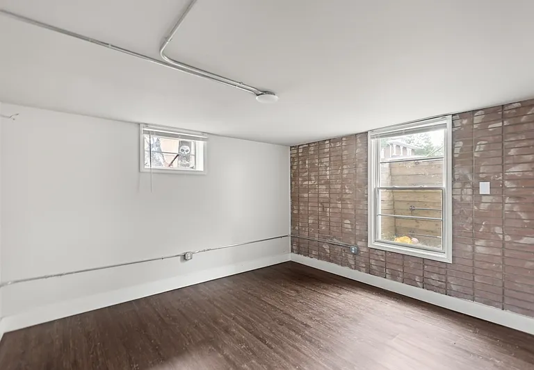 616 W Maple St #6 — Photo 11