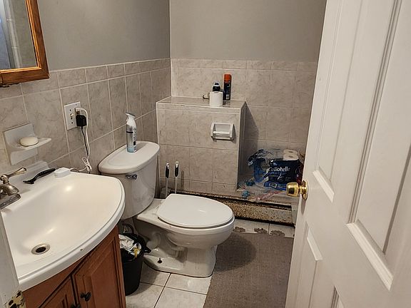 2nd image of 34 Long Ave #1C